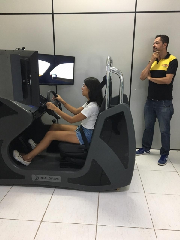 Procuro por Simulador Direção Veicular Jardim Luzitânia - Auto Escola Simulador de Carro